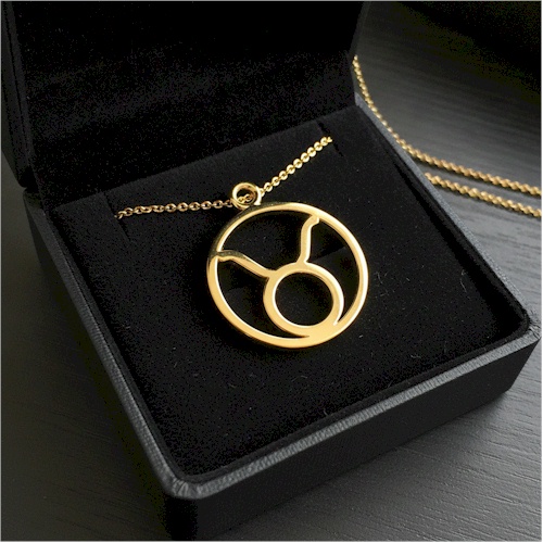 (image for) Taurus 9-ct Gold Pendant - 22mm